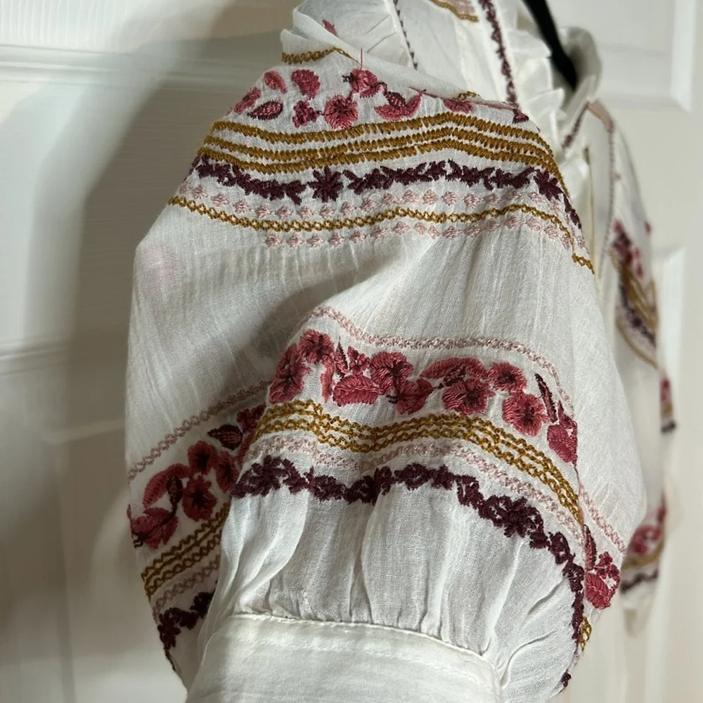 NWT Embroidered White Blouse From Anthropologie size XSmall - Picture 4 of 12